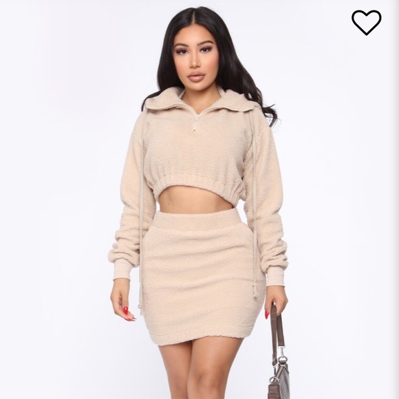Fashion Nova Dresses & Skirts - FASHION NOVA SHERPA SKIRT